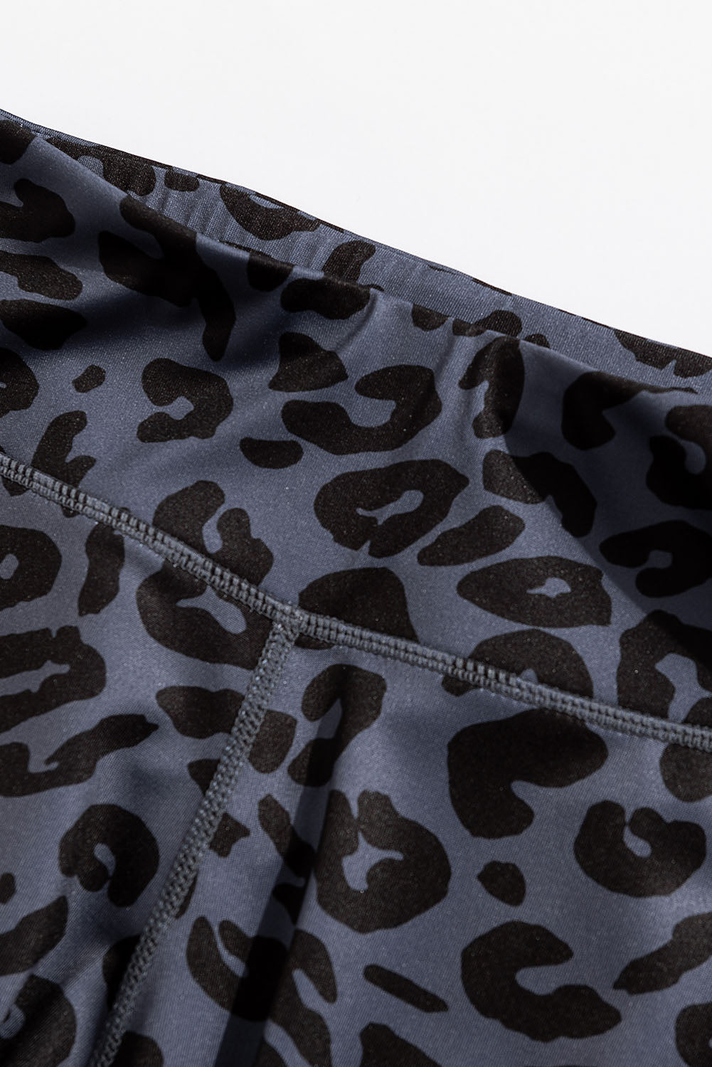new look black grey leopard print sports bra medium